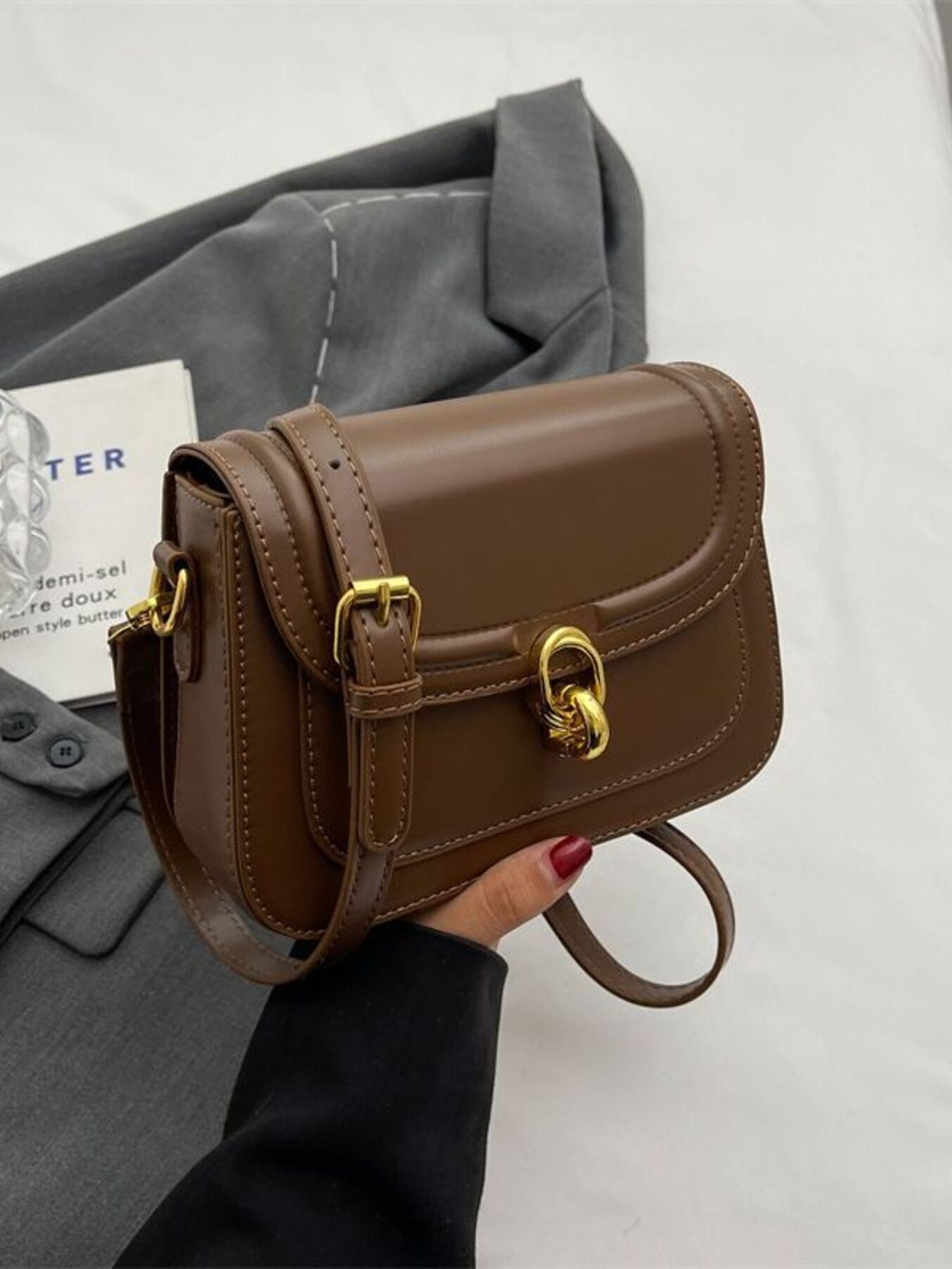 9bd0f611f89d42d1b3fef27a06be942f-Max