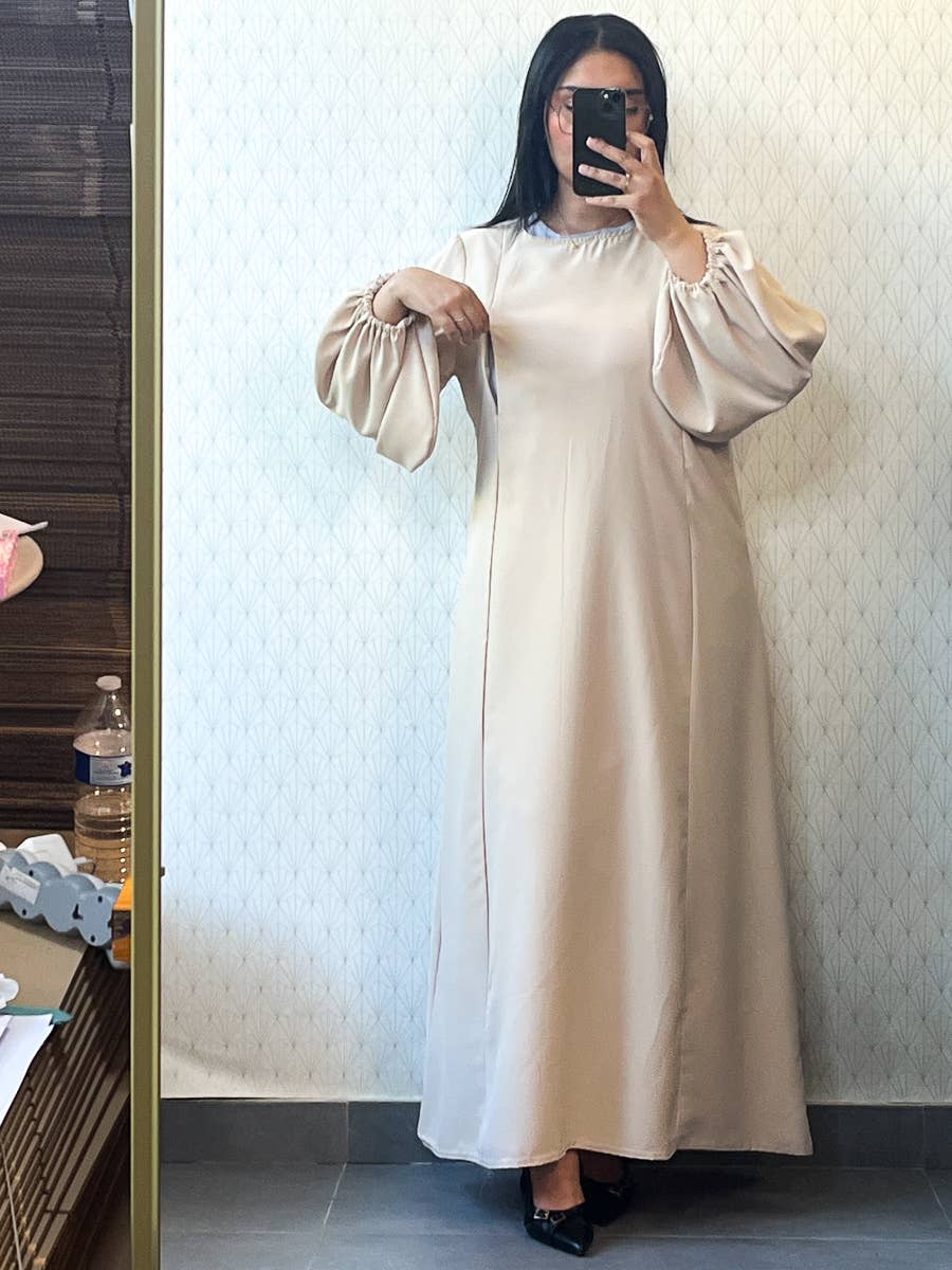 Abaya de lactancia en seda de Medina con apertura de cremallera 2508PK